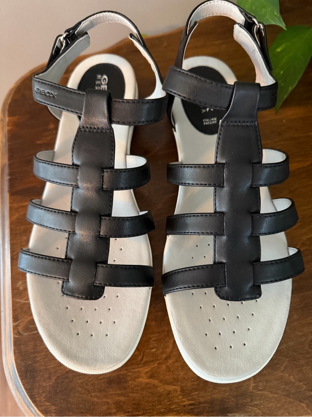 Geox (Italian) Women's Black Adjustable Strap Comfort Sandals. EU 41. US 10/10.5 - Picture 2 of 8